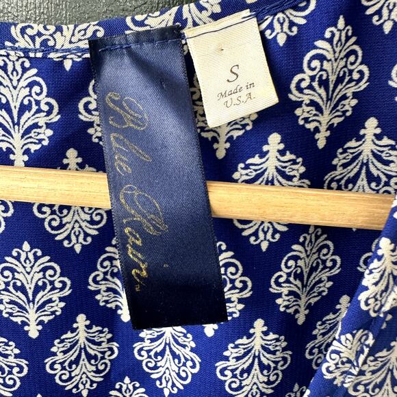 Francesca's Sz S Blue Rain Scroll Print Tank with Contrasting Hem & Neckline - Picture 5 of 5